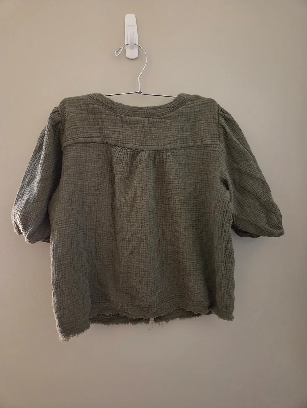 Knox Rose Olive Green Gauze Button-Up Blouse - Picture 2 of 2